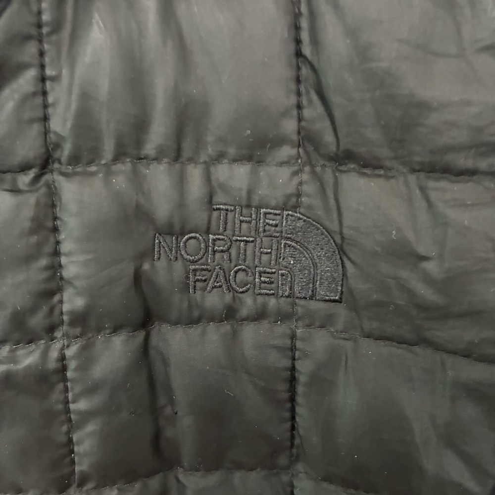 The North Face Black Quilted Jacket. Women’s size small. VGUC. Lightweight - Picture 4 of 16